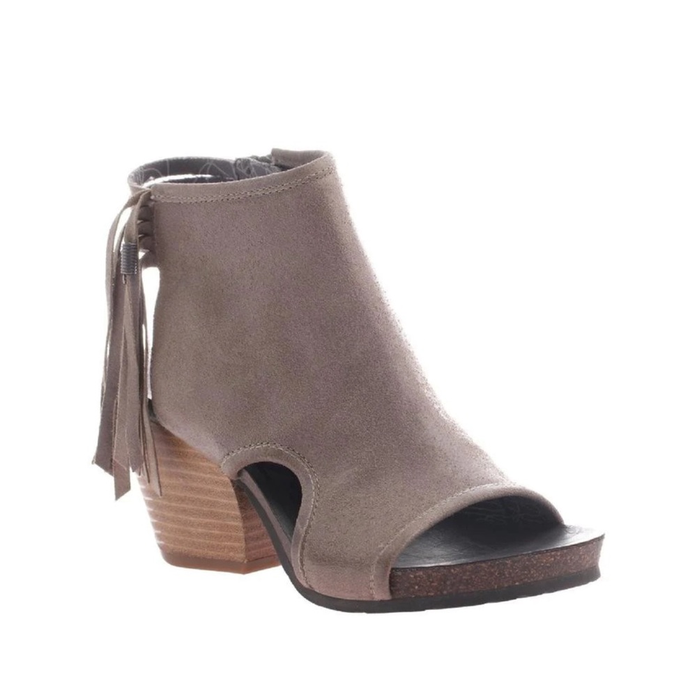 OTBT Free Spirit Sandal - NWOB Size 8
